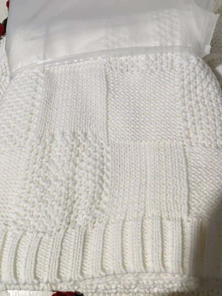 Knitted Throw Blanket